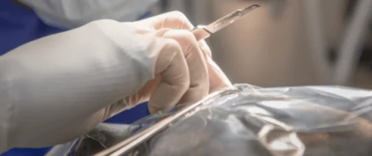 Chirurdzy nie chcą asystentów