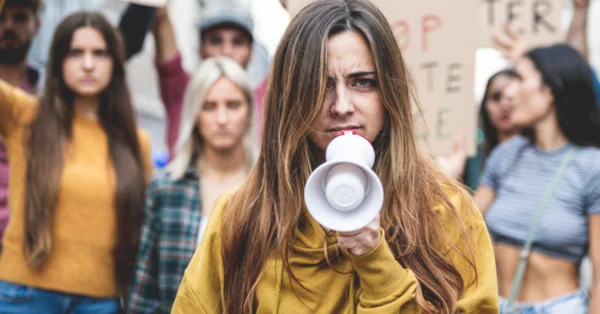 Lekarze i pacjenci bronią psychiatrii środowiskowej: protest pod Sejmem