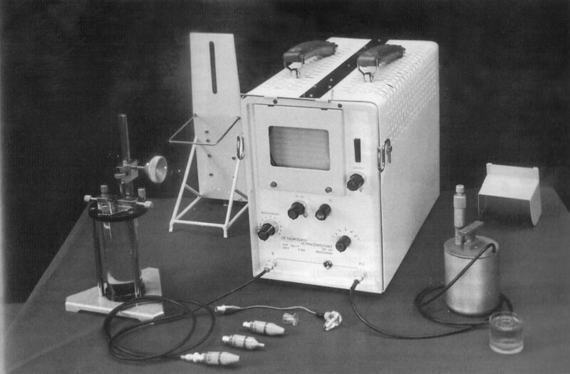 Ryc. 2. Oftalmoskop ultradźwiękowy z instrumentacją do badania oka.