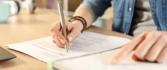 Płatny urlop szkoleniowy przed każdym PES