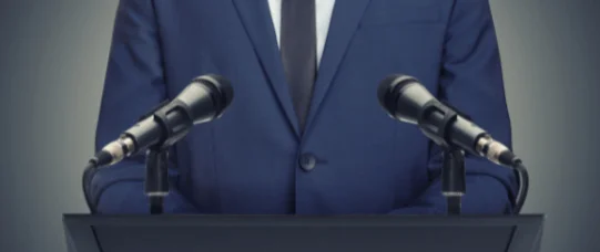 Czy Jarosław Kaczyński podejmie dialog z medykami z białego miasteczka?