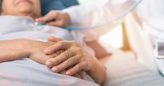 NFZ zachęca poradnie do świadczenia usług opieki paliatywnej