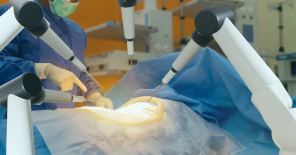 Szczecińscy chirurdzy rozpoczęli robotyczne operacje jelita grubego