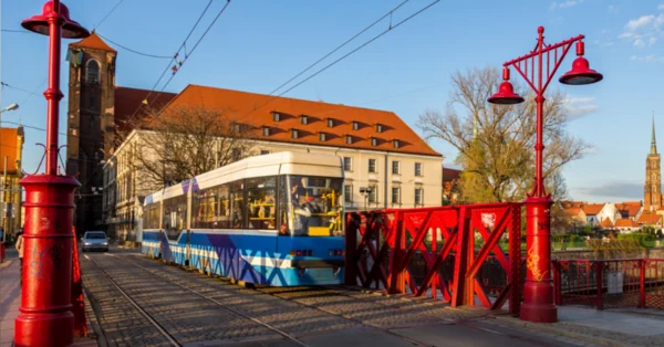 Tramwaj im. Hirszfeldów – Wrocław uczcił wybitnych lekarzy