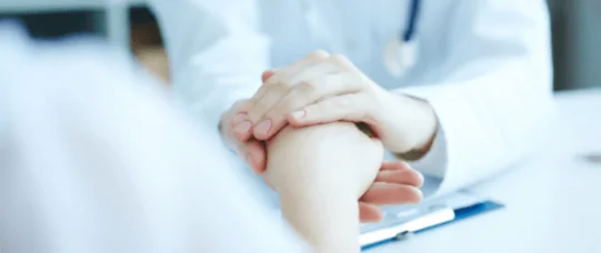  Polak bardziej ufa znajomym niż lekarzom