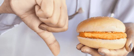 Lekarze rodzinni popierają wojnę resortu z fast foodami