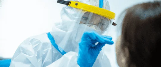 Chaos w POZ największy od początku pandemii koronawirusa