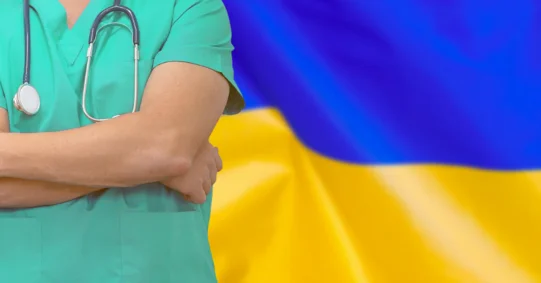 Lekarz z Ukrainy w Polsce – kiedy urlop i wsparcie materialne