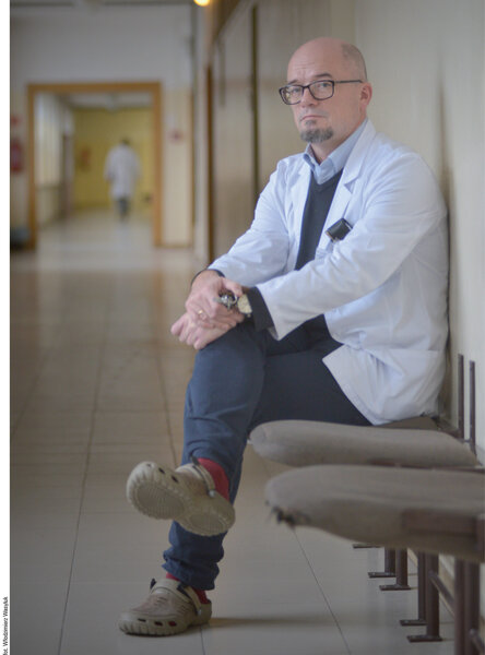 
 
 
 
 Zawsze trzeba do maksimum wykorzystać możliwości terapeutyczne związane ze stosowaniem metod niefarmakologicznych – psychoterapii, fototerapii