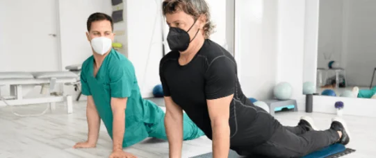 Gdzie i których pacjentów kierować na rehabilitację po COVID-19?