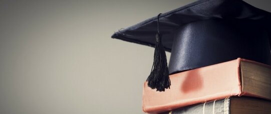 Politycy nie odpuszczają tematu odpracowywania studiów