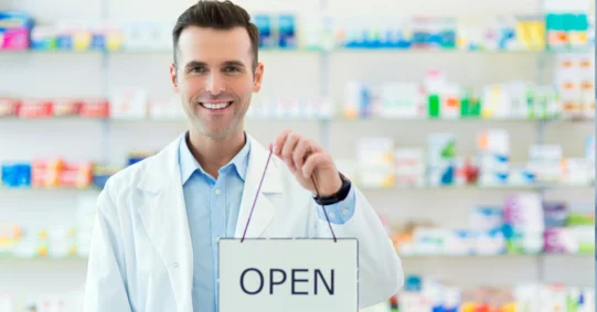 Farmaceuci zyskają niektóre uprawnienia lekarzy i taką samą ochronę