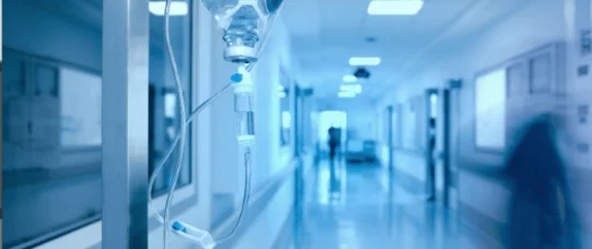 Szpitale konkurują o kadrę medyczną, a to nakręca spiralę wynagrodzeń