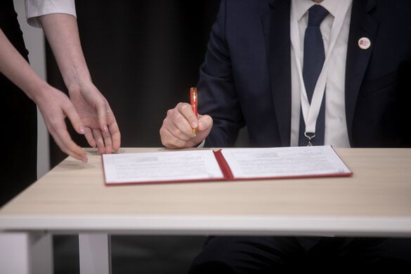 Prezydent podpisał ustawę o wynagrodzeniach personelu medycznego. „Większym zagrożeniem byłby brak kontroli”