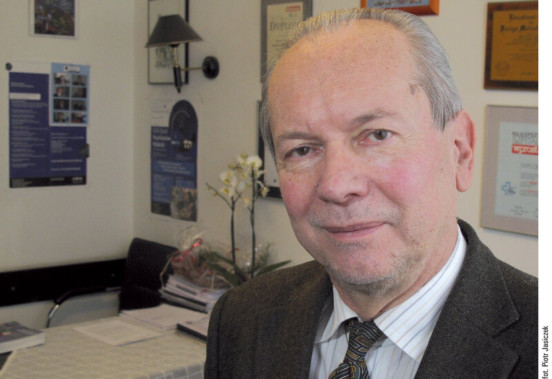 
 
 
 
 W psychiatrii największe zainteresowanie wzbudzają koncepcje etapów przebiegu schizofrenii i chorób afektywnych.