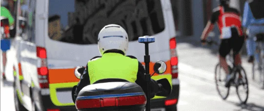 Pomóż pacjentowi ściągnąć aplikację z numerem 112