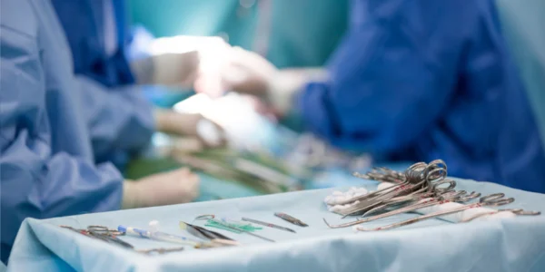 Indywidualnie zaprojektowany stentgraft uratował życie pacjentki