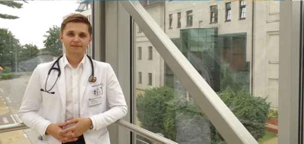 Zespół prof. Hołdy odkrył nieznaną przyczynę udaru mózgu