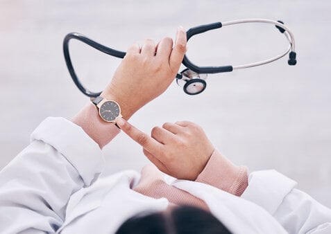 NFZ: „Jest za wcześnie” na rozdzielenie pracy lekarzy